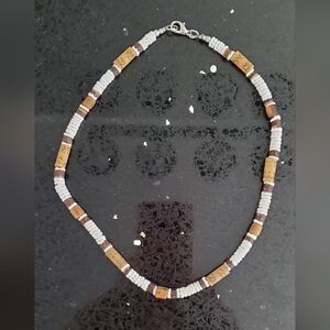💚5/$25 Vintage 90s Hawaiian Multi Shell Cocunut Puka Shell Choker Necklace